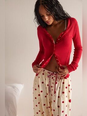 FREE PEOPLE | ✨NEW✨ Going Places Cardi in Cherry Crush